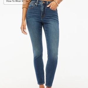 J Crew 9 Inch Mid Rise Skinny Size 30